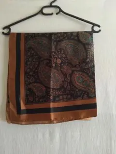 スカーフ ペイズリー柄　シルク100%