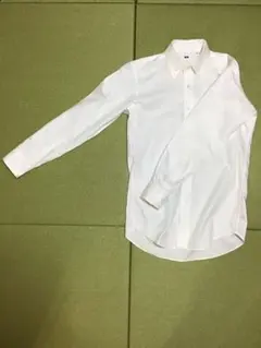 UNIQLO ホワイト ボタンダウン　長袖Yシャツ　Sサイズ　コットン100%