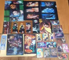 鬼滅の刃　クリアファイル　シール　カード　しおり　等　まとめ売り