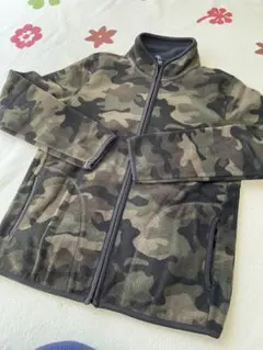 ユニクロ キッズフリース 150 迷彩