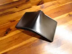 コンパクト財布 新喜皮革 オイルコードバン 二つ折り 日本製 ミニ財布 ミニマル