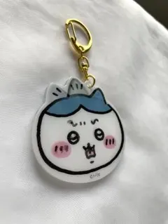 ちいかわ　お出かけ楽しみ！なレンチキュラーアクリルキーホルダー　ハチワレ