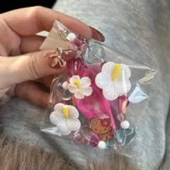 サンリオ トコナツバケーション　シークレットストラップ　チャーミーキティ 日焼け