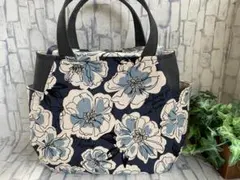 ☆163 蓋付　ポケットいっぱい　チューリップ型トートバッグ