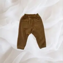 ブラウンパンツ