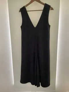 ジーユー　GU 厚手のサロペット　黒