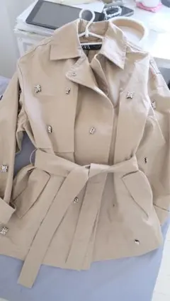 ZARA トレンチ風ジャケット／ベージュ