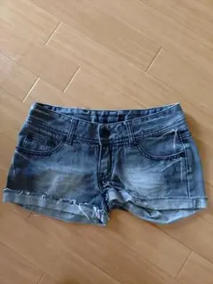 ダメージ加工 ショートパンツ (FLOWER CIRCLE) Sサイズ