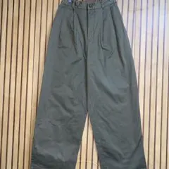 オリーブ色 ウエストゴム ワイドパンツ ジーユー