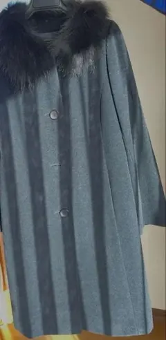 ファー付きダークグレー ロングコート