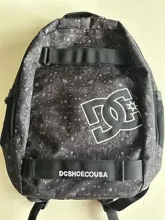 DC SHOES リュック バックパック ブラック ペイズリー柄 ロゴ入りのサムネイル