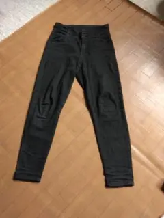 Item thumbnail for item 82049109-18b6-49e5-949f-417b67551bee