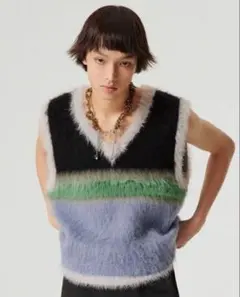 Item thumbnail for item 04224462-e906-42aa-b8f2-aa28ebc2e09d