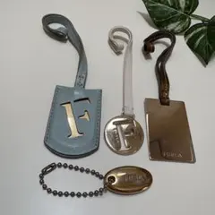 フルラ バッグチャーム キーホルダー 4点セット ロゴ レザー メタルのサムネイル