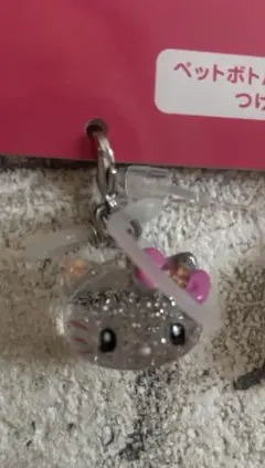 USJ めじるしアクセサリー　キティ　ユニバ