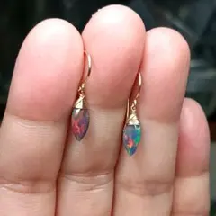 14kgf ブラックオパールピアス