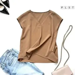 PLST　フレンチスリーブストレッチVネックカットソー　924