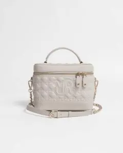 【RANDA】2WAY モノグラムロゴキルティングバニティバッグ