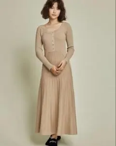 リリーブラウン 長袖ラメニットワンピース