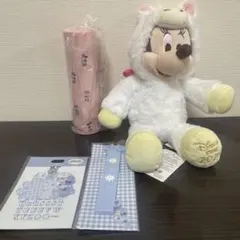 ディズニーストア　ラッキーバック 福袋　ミニー　干支ぬいぐるみ、など4点セット