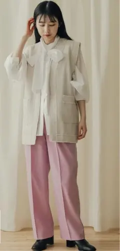 SENSE OF PLACE センタープレススラックスパンツ　ピンク