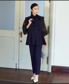 オーガンジースリーブタックフレアトップステーパードパンツ 大きいサイズ