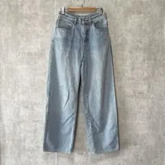 ユニクロ ワイドフィットカーブジーンズ 24インチ ライトブルー