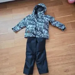 スノーウエア140　cosby 美品