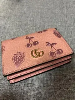美品 GUCCI グッチ 二つ折り財布 GG マーモント ストロベリー チェリー gg ダブルGマーモント ストロベリー チェリー 二つ折り財布 - メルカリ