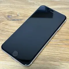 K*u様 バッテリー新品　iPhoneSE第3世代64GB SIMフリー　美品