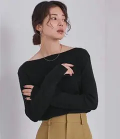 ur's ボートネックスリットカットソー