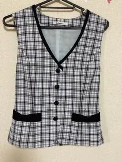 Item thumbnail for item b26588d0-2fc8-4775-826e-402f4c3a24c3