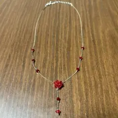 花モチーフネックレス　赤