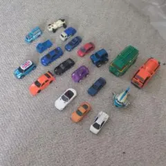 ミニカー　いろいろ　まとめ売り　11台 ミニカー 11台セット まとめ売り - メルカリ