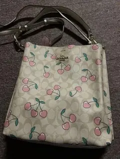 COACH チェリー柄 ショルダーバッグ