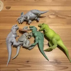 恐竜フィギュア 4体セット