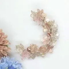 マニキュアフラワーブローチ　月に咲く花6.Ⅰ