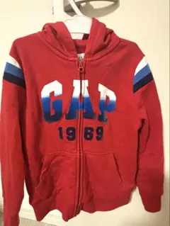 GAP 赤 フルジップパーカー 120cm