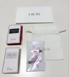 Dior ノベルティ ヘアピン おまけ付 セットのサムネイル