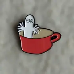 ムーミンバレーパーク ピンバッジ ニョロニョロ - メルカリ