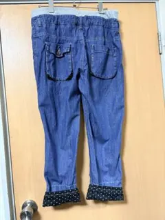 クロップドパンツ　Lサイズ