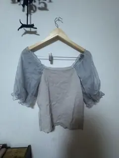 オフショルダー パフスリーブ トップス