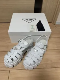 PRADA モノリス　ラバーサンダル ホワイト