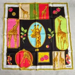 VERSACE ハンカチ キリン フルーツ柄　ヴェルサーチ　大判のサムネイル