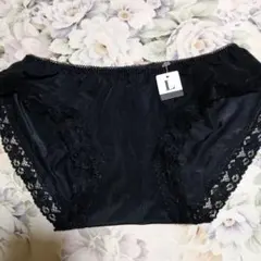 黒いレーストリム付きショーツ Lサイズ新品