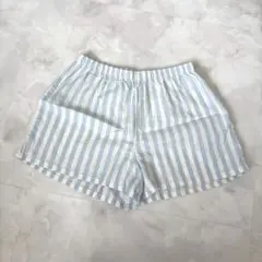 H&M 水色と白のストライプ ショートパンツ