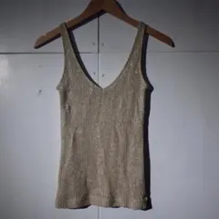 CECIL McBEE ゴールド Vネック キャミソール