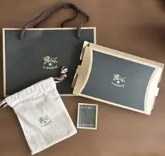 IL BISONTE ショップ袋&ギフトボックス&巾着&シール
