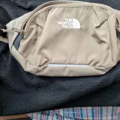 美品 ノースフェイスのウエストポーチ