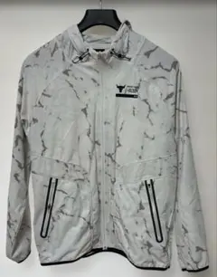 【UNDERARMOUR】ポケットジッパー付きパーカー